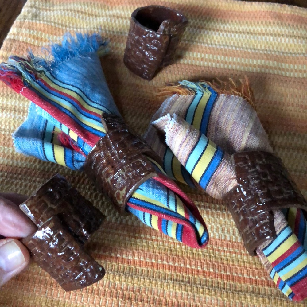 Set 4 Handmade Ceramic napkin rings brown glaze
